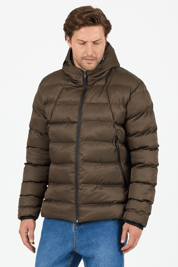 Regular Fit Kapüşonlu Rüzgara ve Suya Dayanıklı Erkek Şişme Mont - B8151