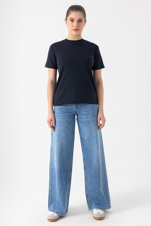 Basic T-Shirt