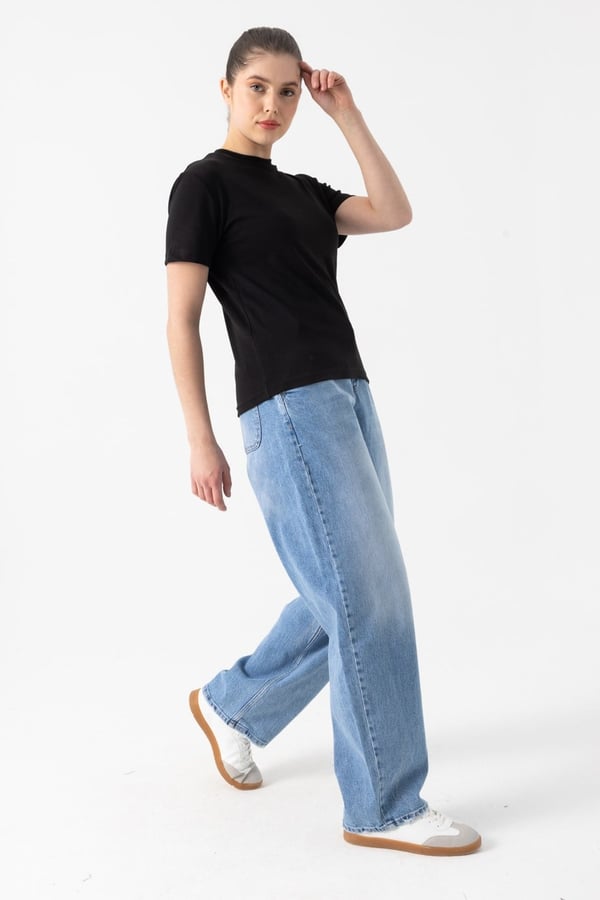 Basic T-Shirt