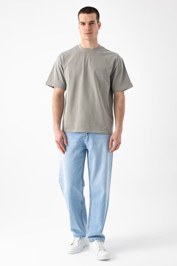 Basic T-Shirt