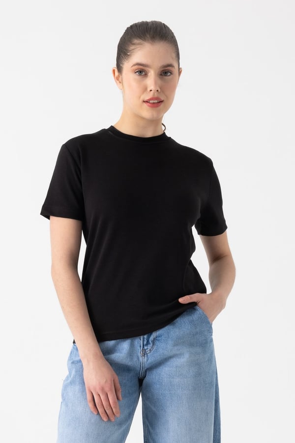 Basic T-Shirt