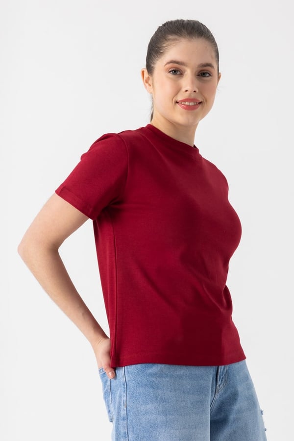 Basic T-Shirt