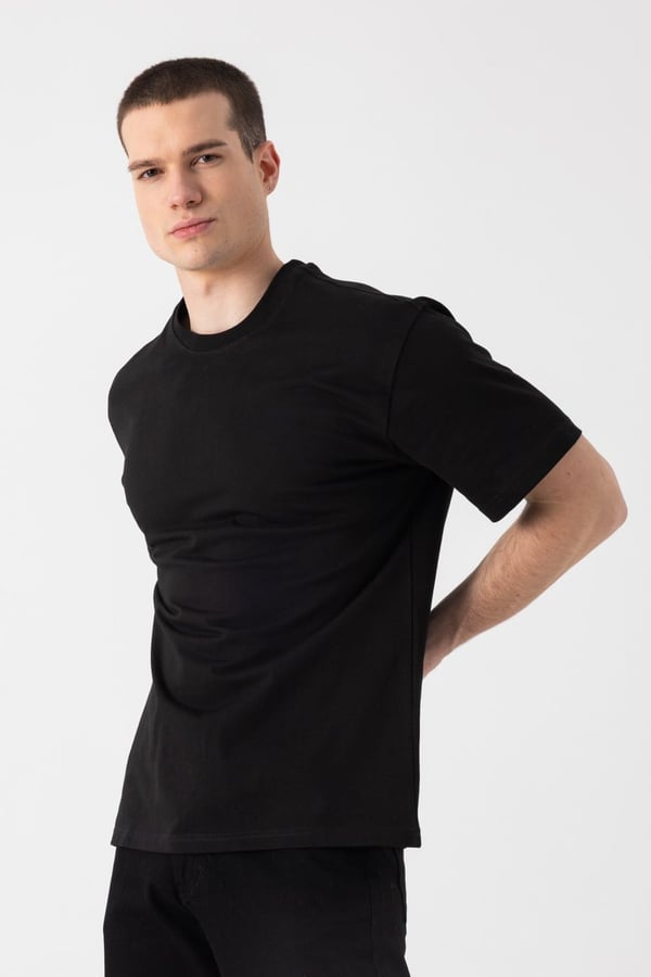Basic T-Shirt