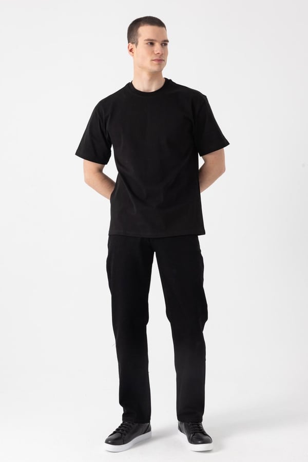 Basic T-Shirt