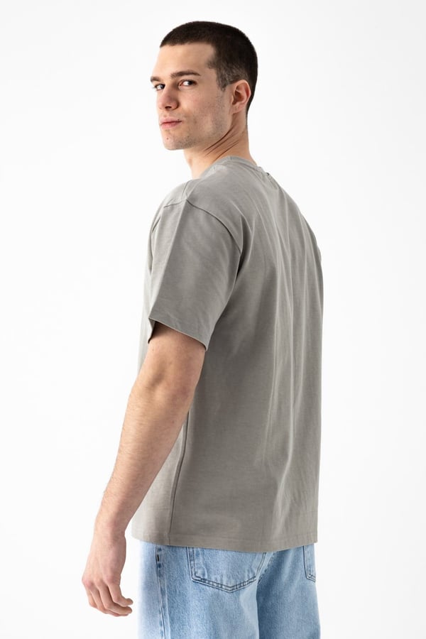 Basic T-Shirt