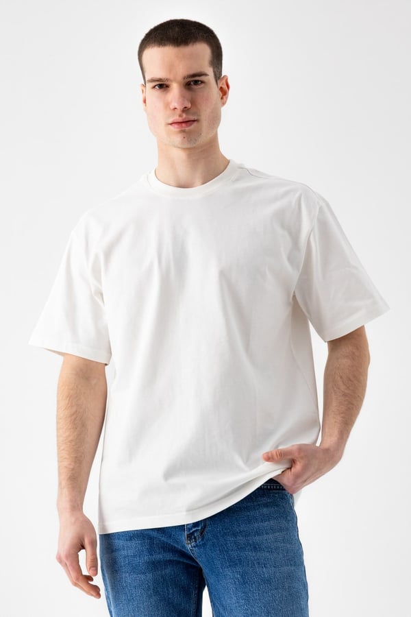 Basic T-Shirt