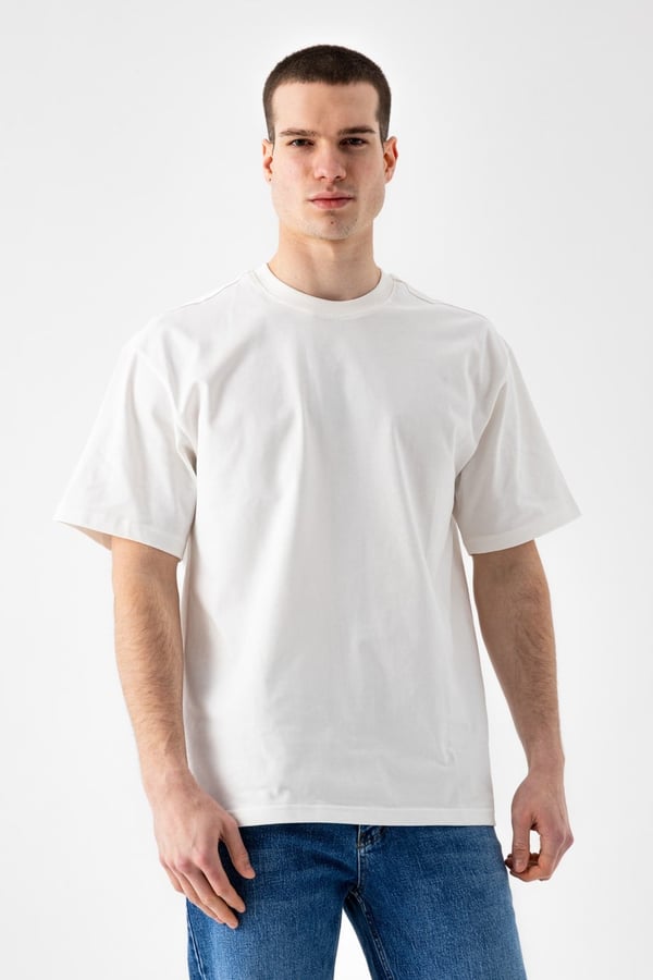 Basic T-Shirt
