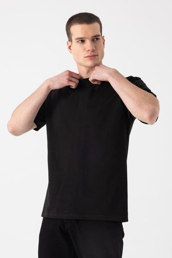 Basic T-Shirt
