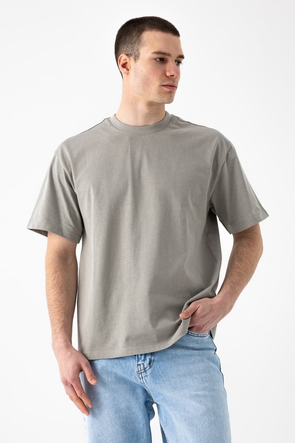 Basic T-Shirt