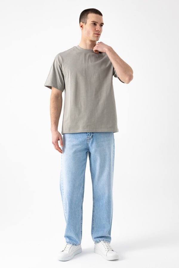 Basic T-Shirt