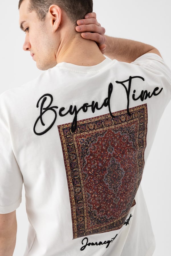 Etnik Baskılı Nakışlı T-Shirt
