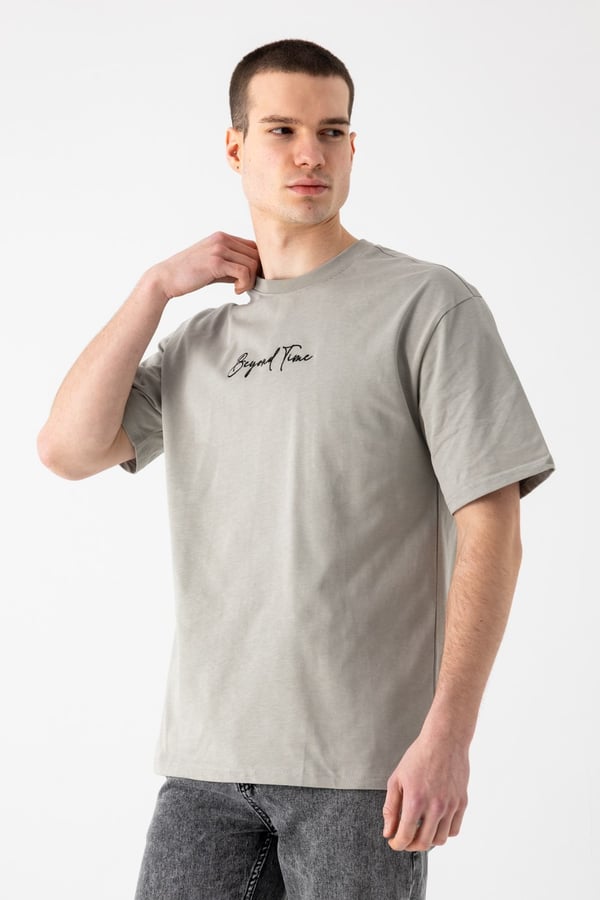 Etnik Baskılı Nakışlı T-Shirt