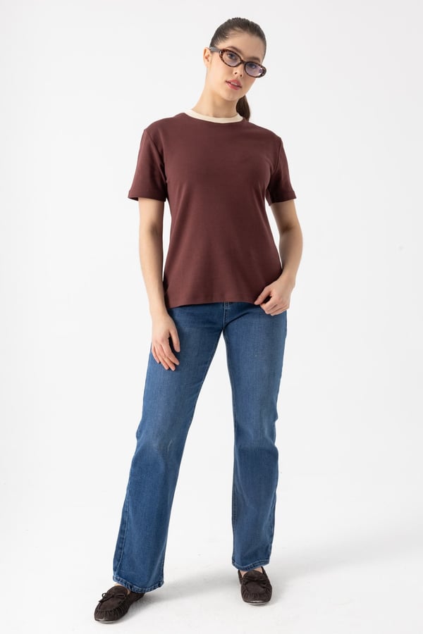Kontrast Yaka Basic T-Shirt