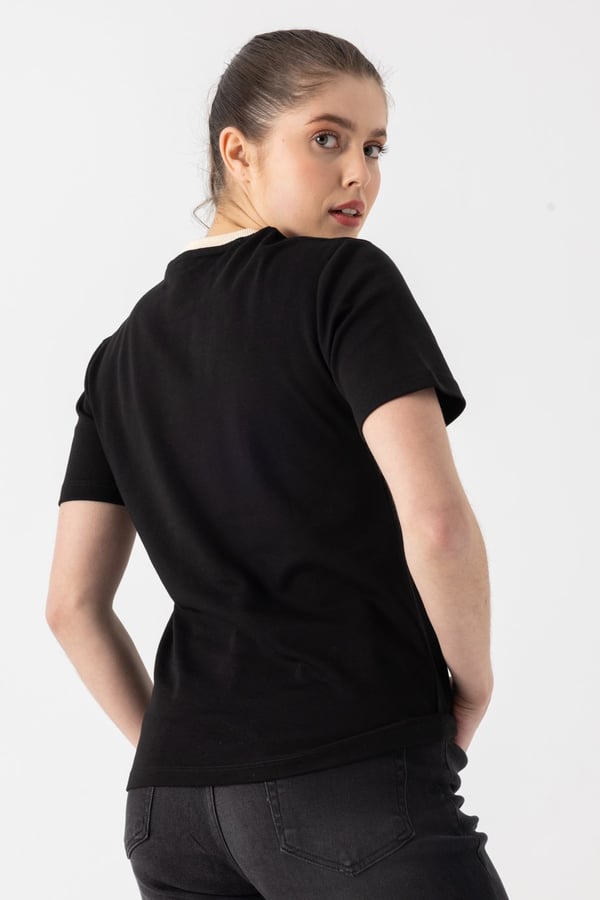 Kontrast Yaka Basic T-Shirt