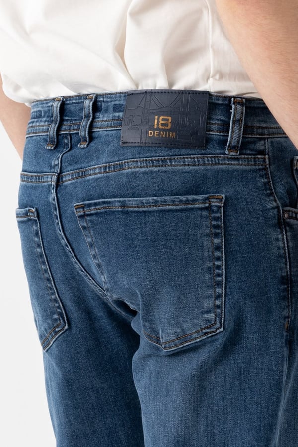 Regular Jean