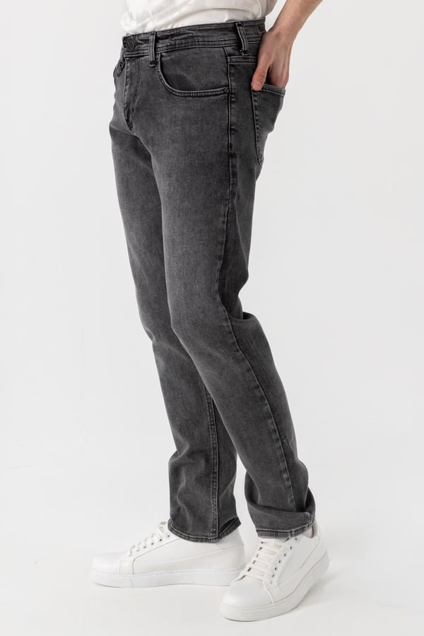 Regular Jean