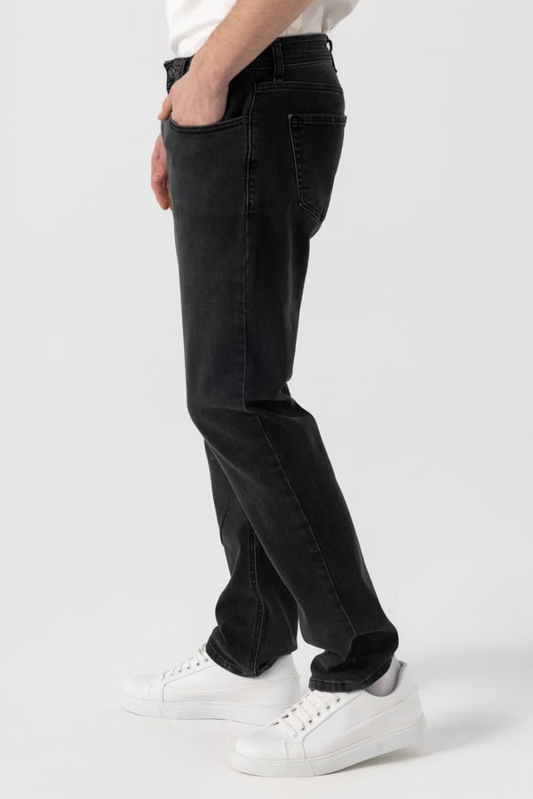 Regular Jean