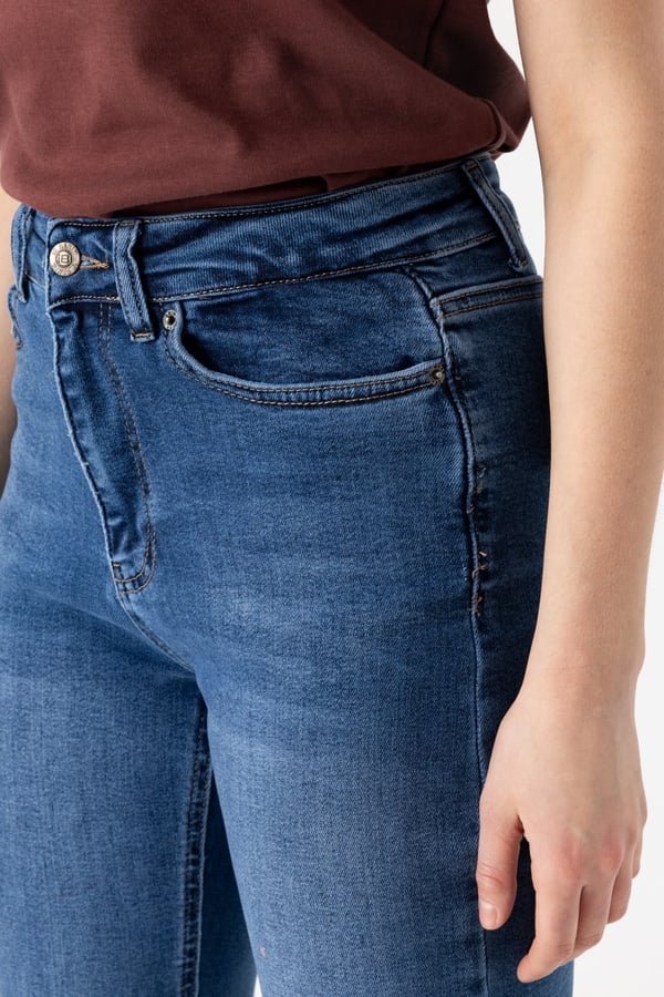Straight Jean