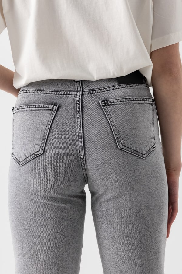 Straight Jean