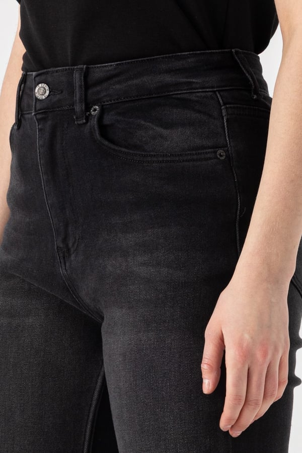 Straight Jean
