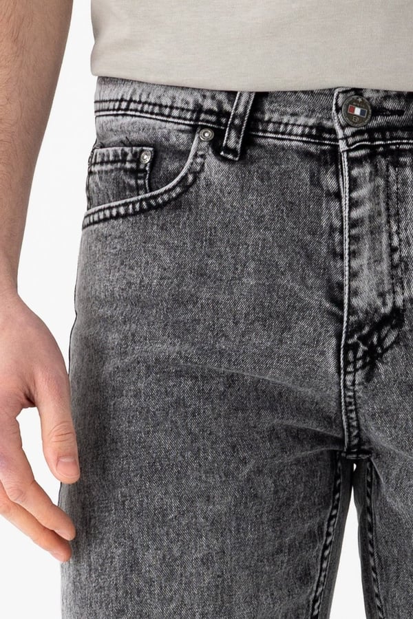 Straight Jean
