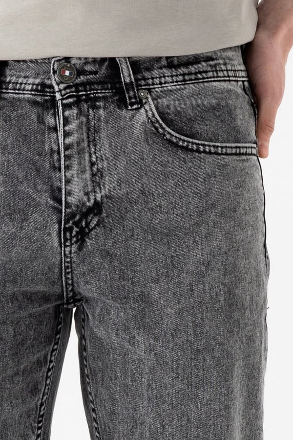 Straight Jean