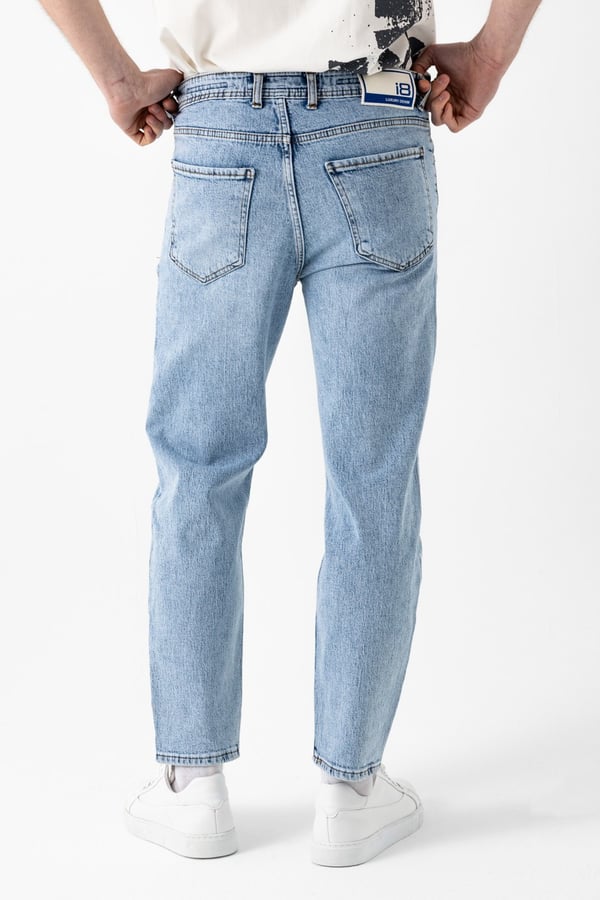 Tapered Jean