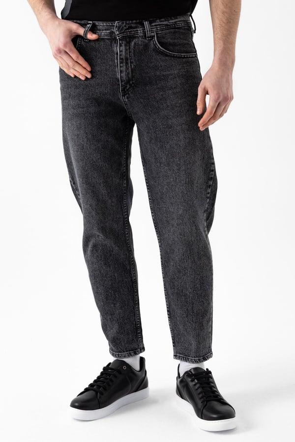 Tapered Jean