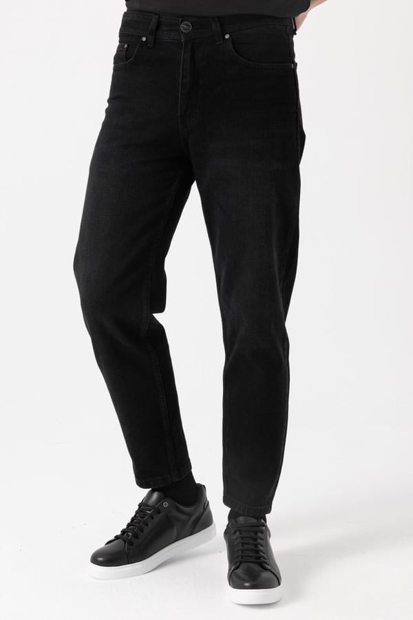 Tapered Jean