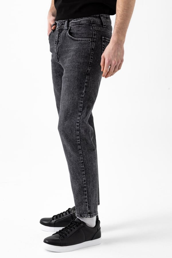 Tapered Jean