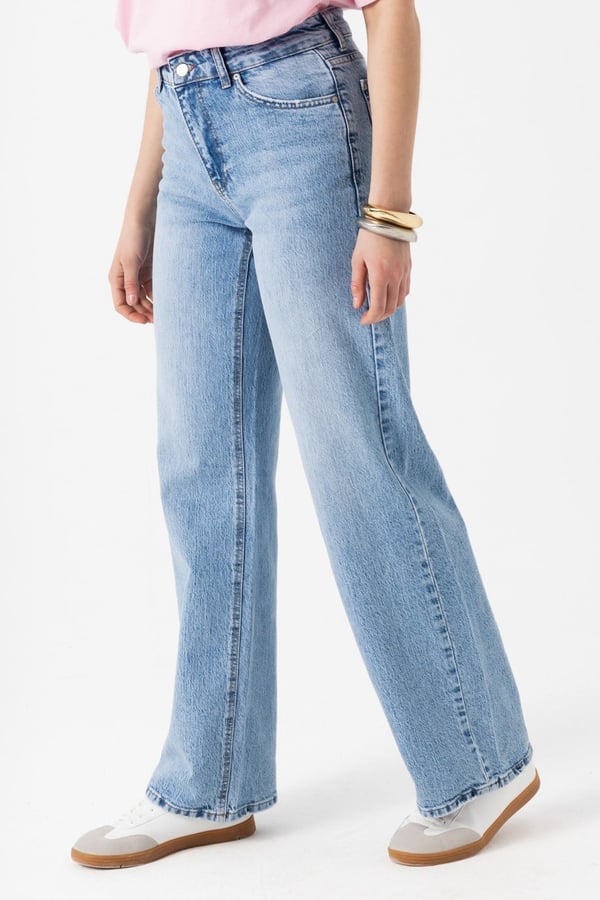 Wide Leg Jean