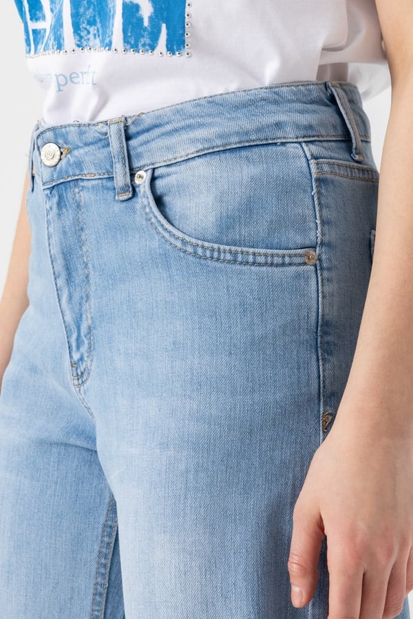 Wide Leg Jean