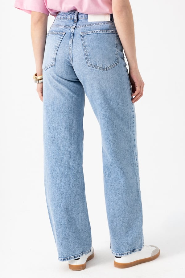 Wide Leg Jean