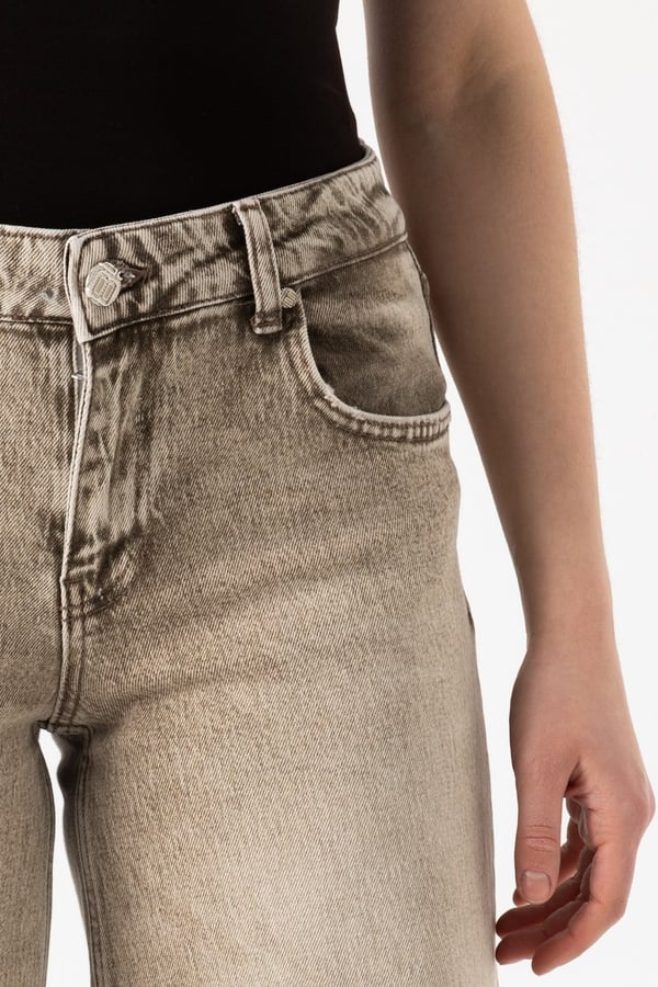 Wide Leg Jean