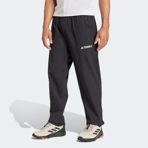 adidasJP0811LMT ESS PANTS