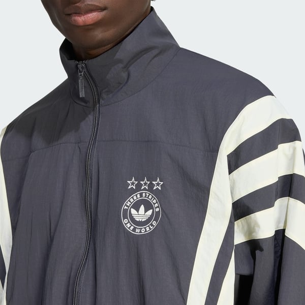 adidasKU9197LGFX TRACK TOP