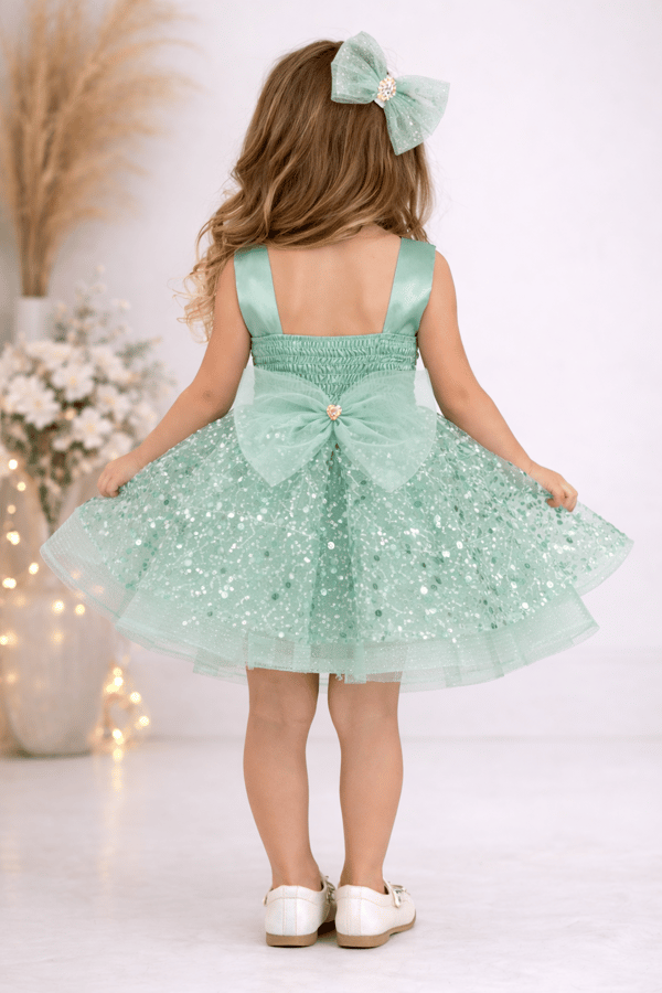 Pullu Kalın Askılı Bebe Kısa Abiye