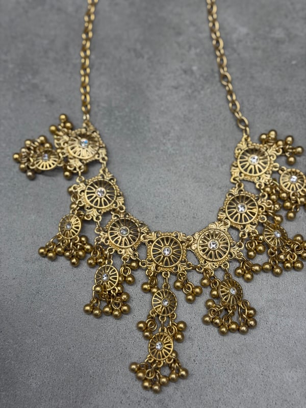 Antik Gold Kaplama Beyaz Taşlı Kolye