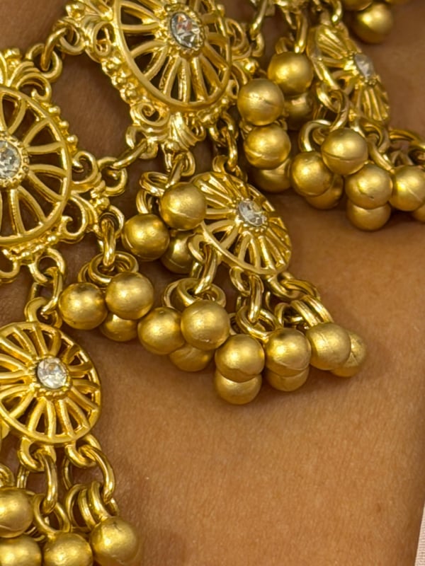 Antik Gold Kaplama Beyaz Taşlı Kolye