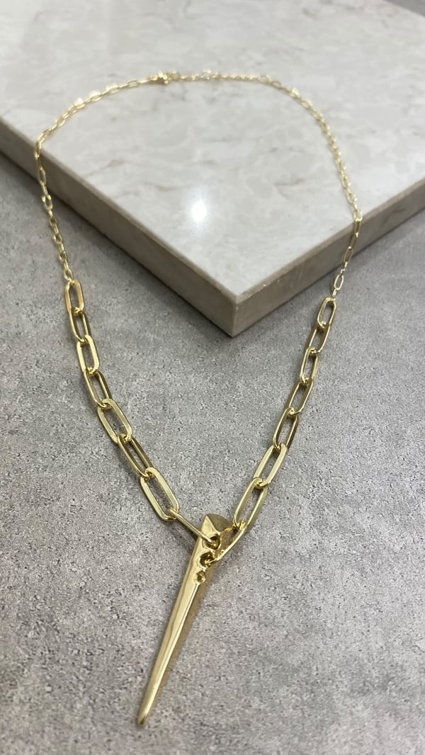 Çivi Model Oval Zincir Kolye