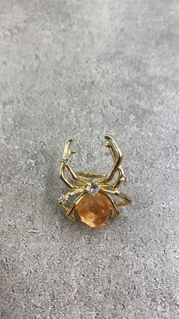 Gold Örümcek Kıkırdak Küpe