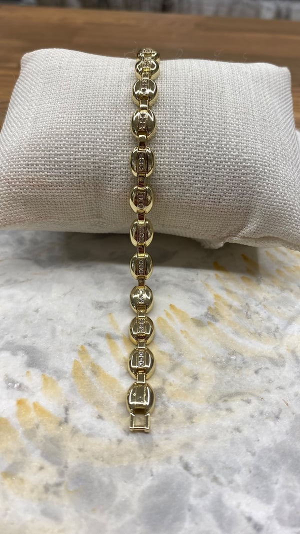 Gold Taşlı Badem Bileklik