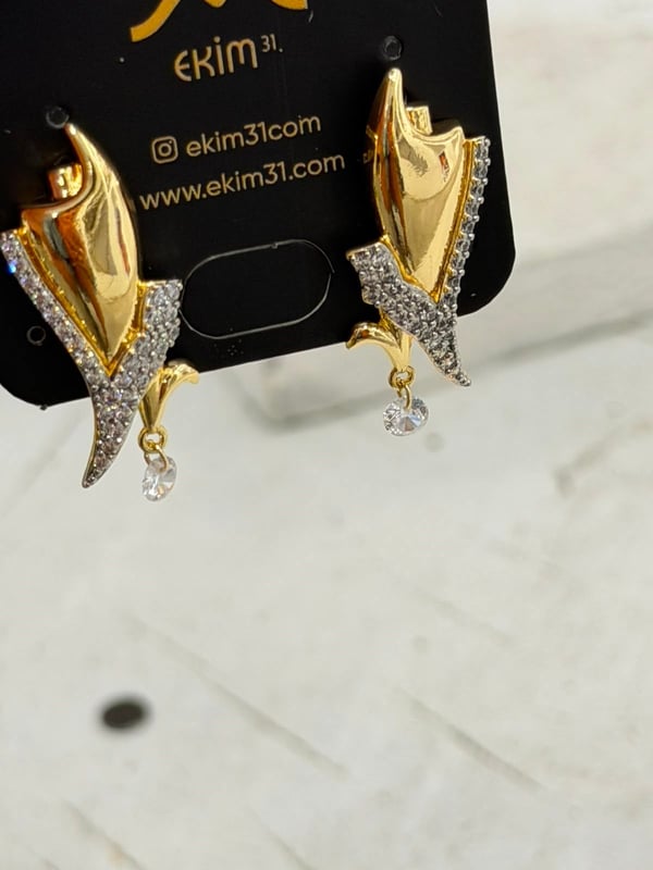 Gold Taşlı Küpe