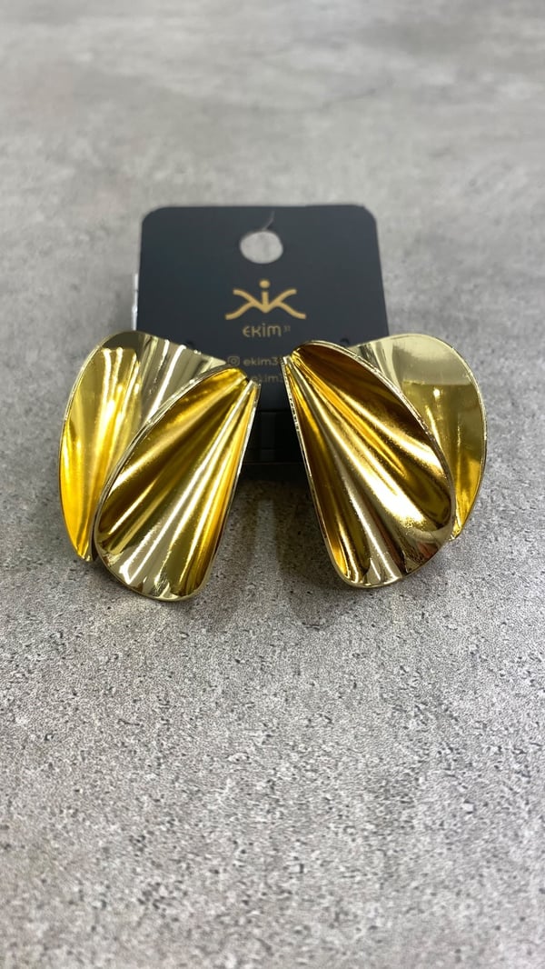 Gold Yamuk Daire Küpe