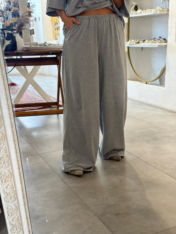 Gri Dokulu Rahat Takım