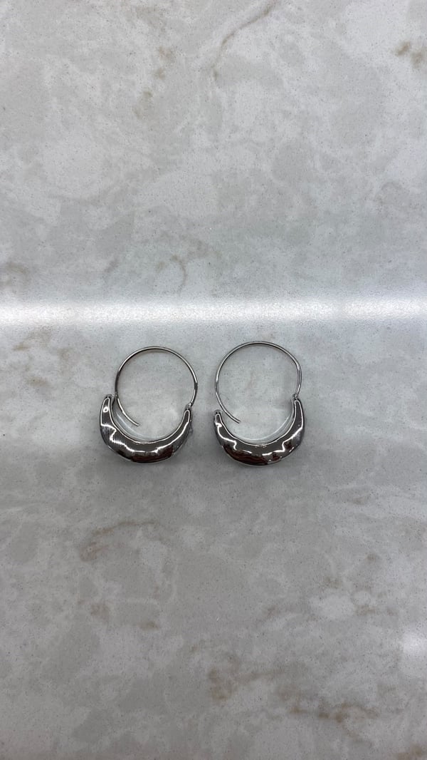 İnci Detaylı Ay Silver Küpe