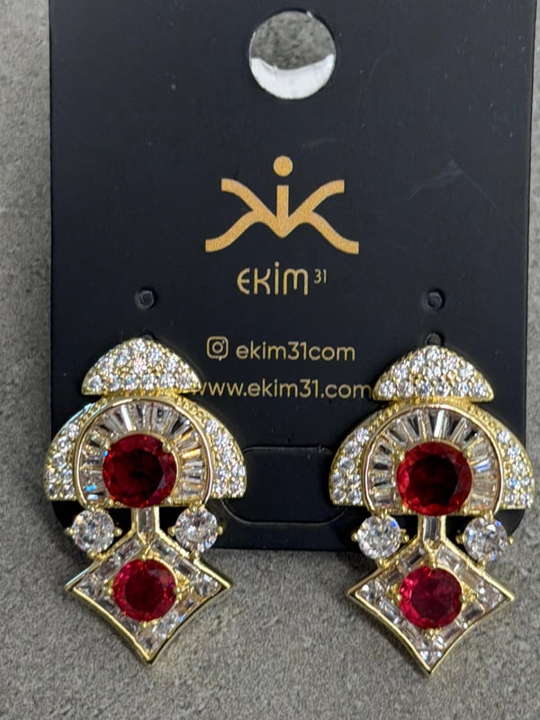 Kırmızı Taşlı Zirkon Gold Küpe 