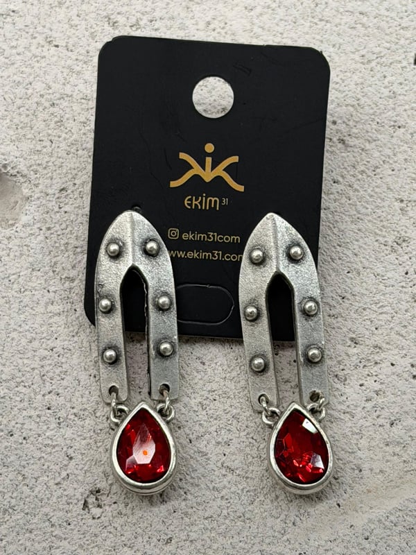 kırmzı Parlak Taş Bohem Küpe 
