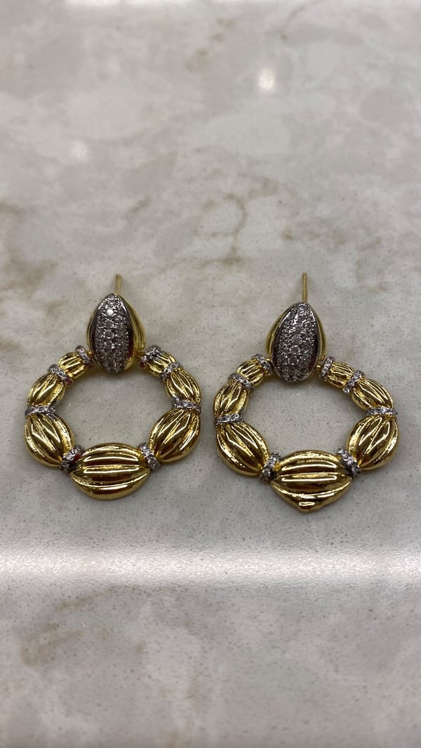 Minik Taşlı Gold Halka Küpe