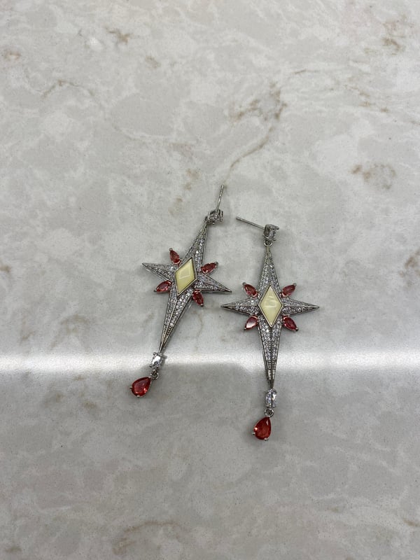 Pembe Taşlı Büyük Kutup Yıldızı Küpe Silver